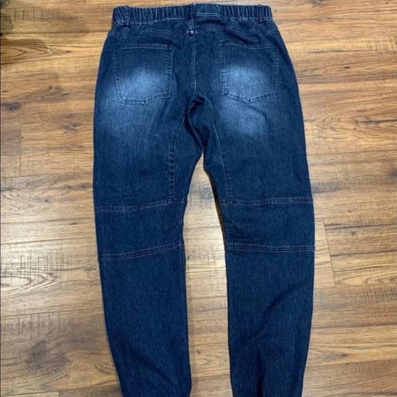Men’s Champ Sports jeans size large - Picture 2 of 5
